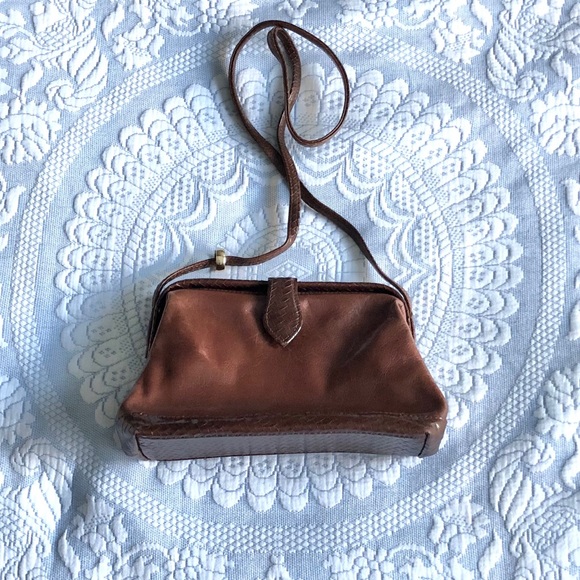 T. Cappelli Handbags - T. Cappelli Vintage Brown Leather Crossbody Bag
